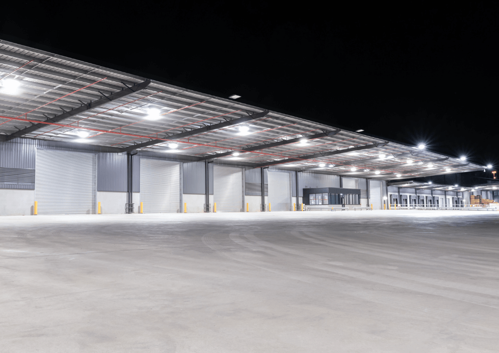 led-aussenbeleuchtung-parkplatz-verladestation-ledoptix led-buerobeleuchtung-gewerbe-arbeitsplatz-ledoptix.jpg